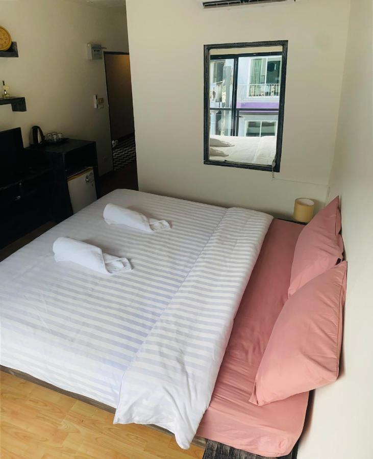 فندق Beachwalk Patong المظهر الخارجي الصورة