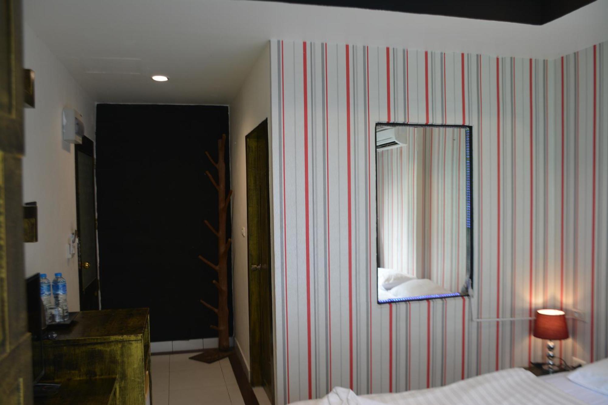 فندق Beachwalk Patong المظهر الخارجي الصورة